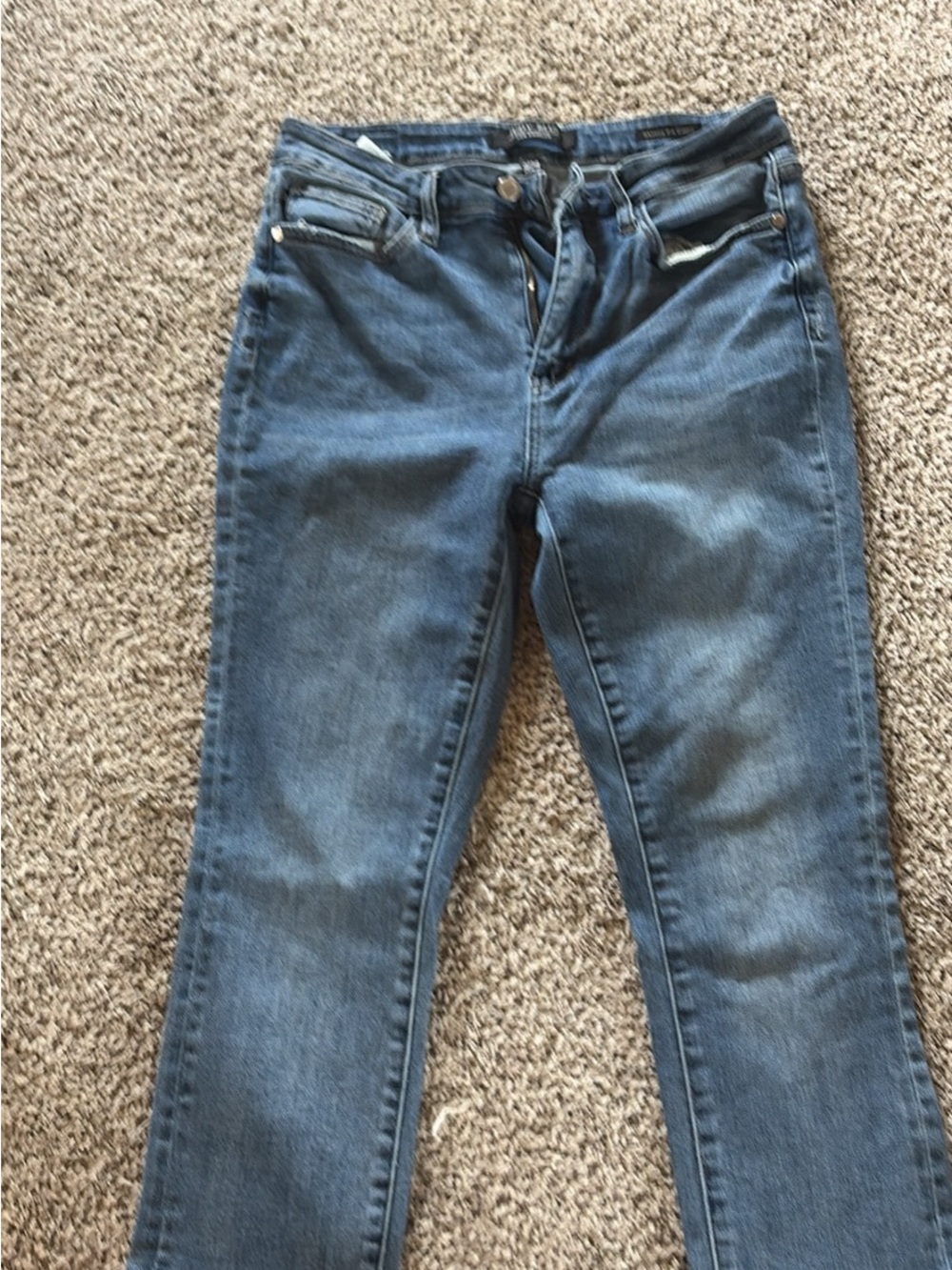 Classic Women's Denim Jeans - Mid Blue capris